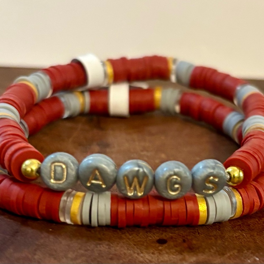 NWT Handcrafted Dawgs Maroon and Gray Beaded Bracelet